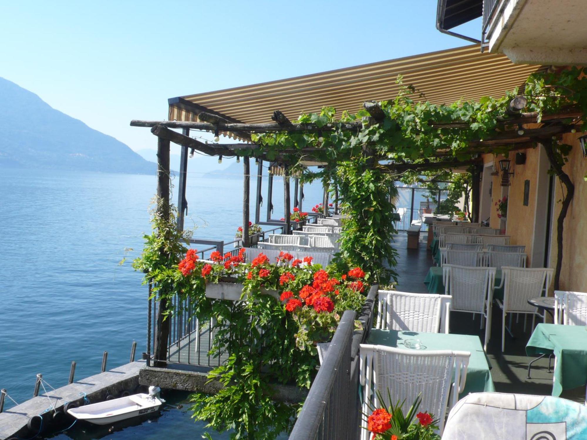 Art Hotel Ristorante Posta Al Lago Ронсо-сопра-Аскон Екстер'єр фото